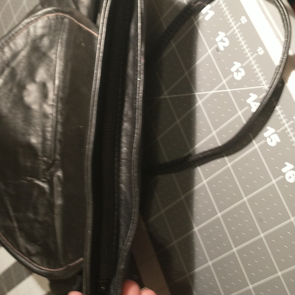 Black crossbody purse 23 in. Strap drop bejeweled Dove brand on zipper defect - Picture 9 of 13